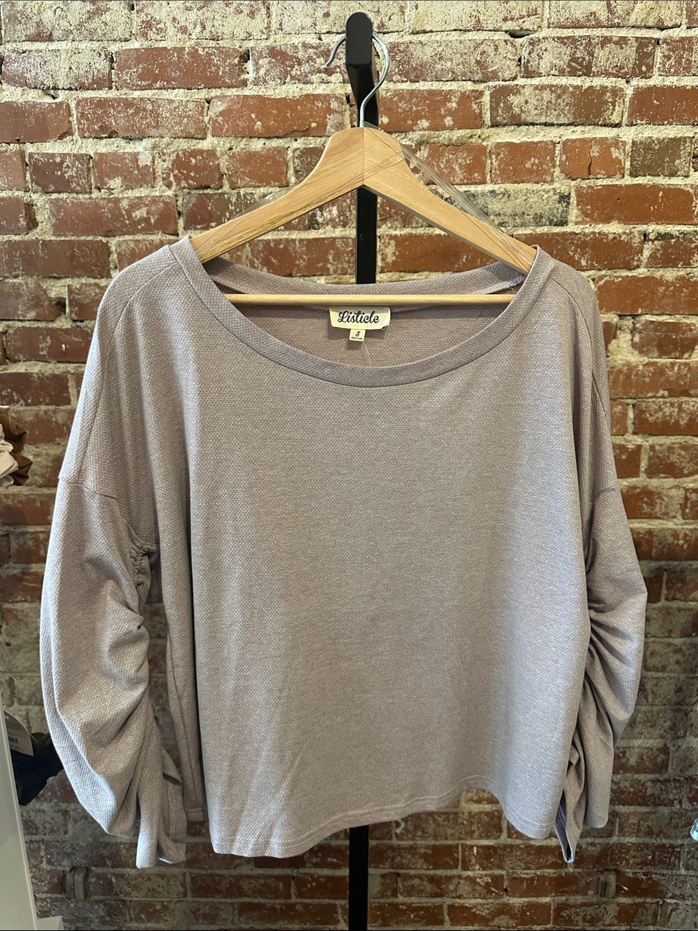 Listicle Mauve Ruched-Sleeve Boatneck Top